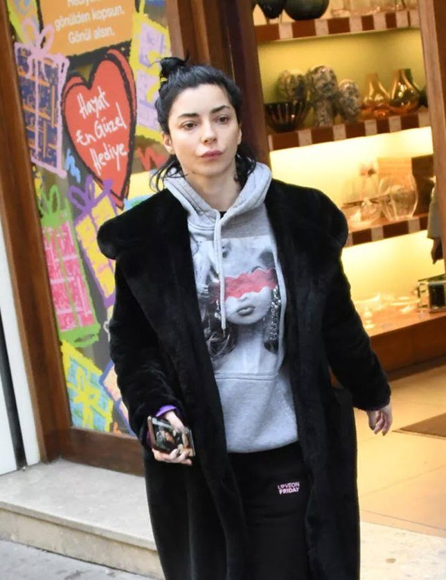 Merve Boluğur Bana kimseyi sormayın!