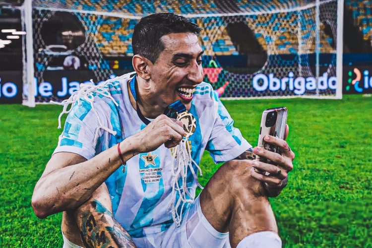 Nusret Gökçe Di Maria ile Dünya Kupası pozu verdi