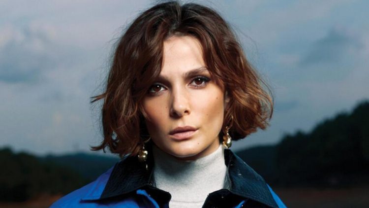 Büşra Develi, yeni projesi 'Kasaba' dizisi hakkında konuştu