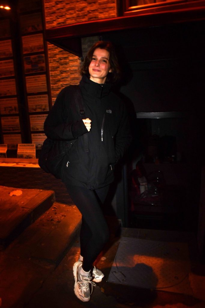 Büşra Develi, yeni projesi 'Kasaba' dizisi hakkında konuştu