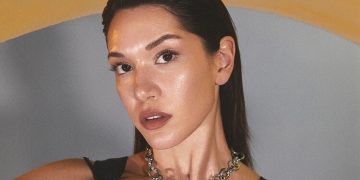 Hazal Subaşı IMDb'de zirvede!