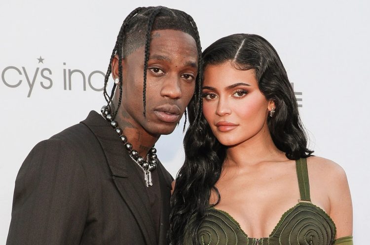 Kylie Jenner Travis Scott yine eleştirilerin hedefinde!