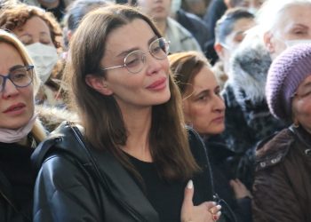 Özge Ulusoy un ablası: Frene hiç basılmadı