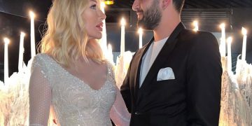 Seda Sayan kararsız kalınca eşi Çağlar Ökten'e sordu 'Hangisini alayım aşkım?'