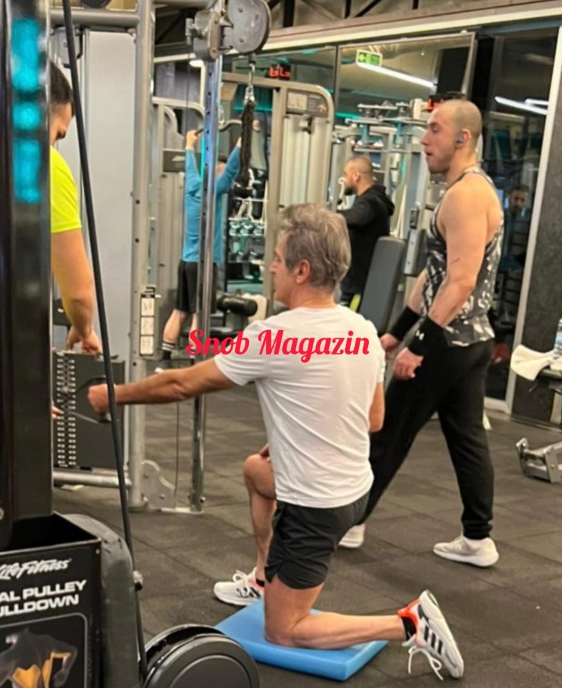 54 yaşındaki Teoman spor yaparken görüntülendi