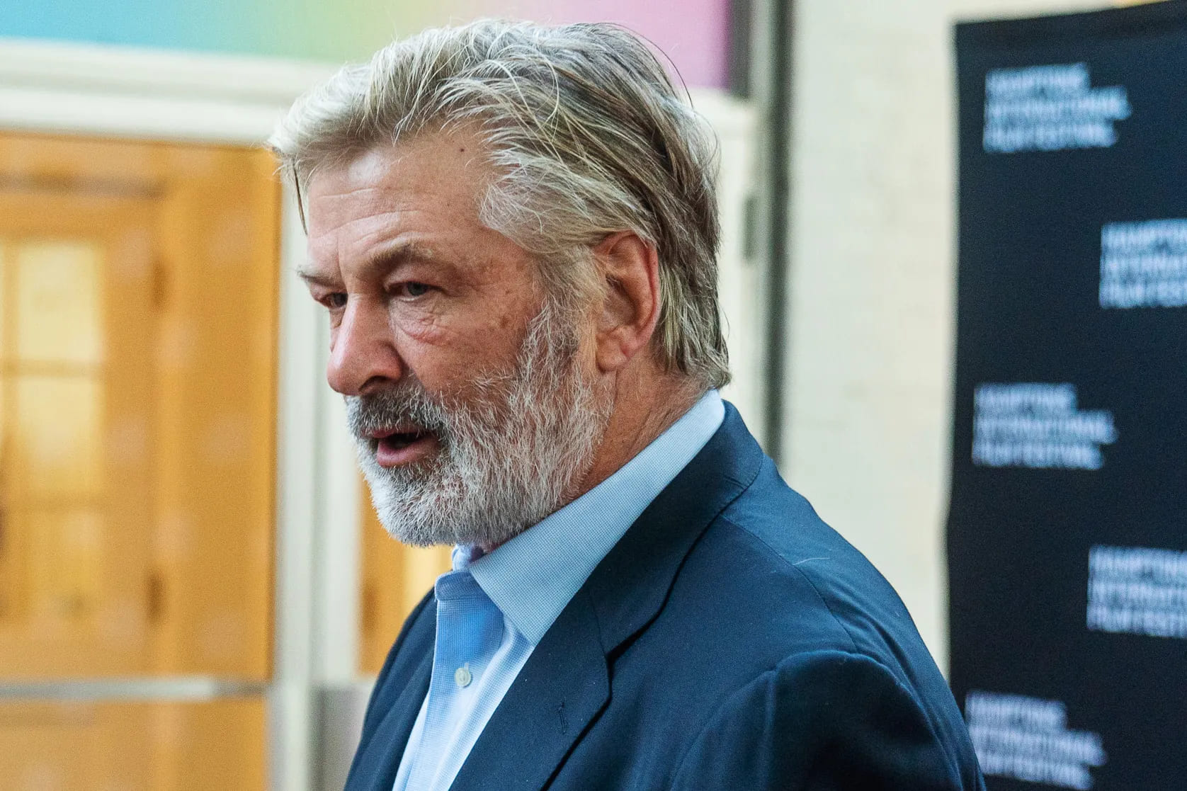 Amerikalı aktör Alec Baldwin ‘adam öldürme’ suçundan yargılanacak!