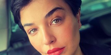 Gonca Vuslateri’den sert gönderme: Şiirini de alsın gitsin!