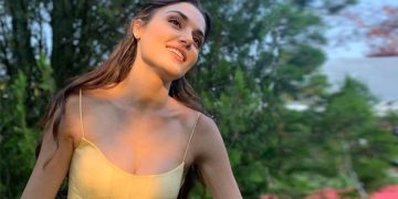 Hande Erçel Dünya üzerinde benden şanlısı yok