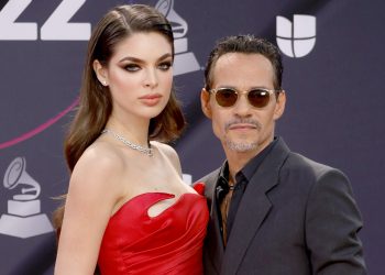 Jennifer Lopez in eski eşi Marc Anthony kainat güzeliyle Nadia Ferreira ile evlendi 0