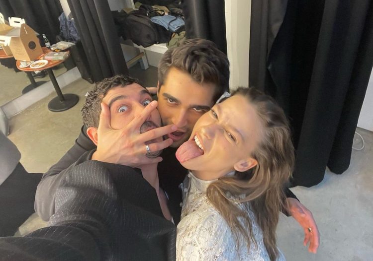 Mert Ramazan Demir Serenay Sarıkaya ve Burak Deniz den samimi paylaşım 0