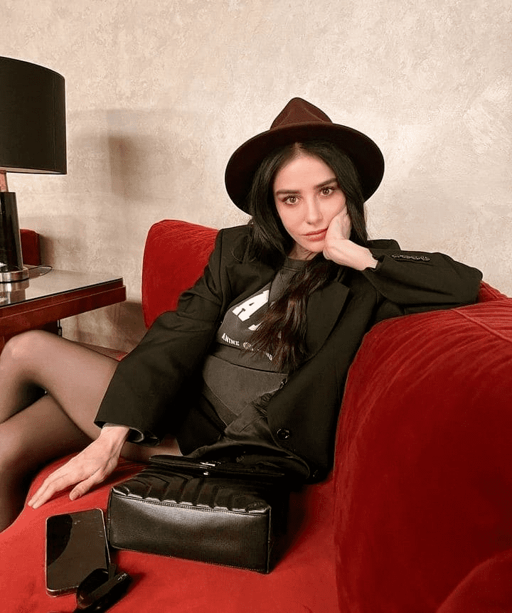 Özge Gürel ile eşi Serkan Çayoğlu'nun tatlı atışması