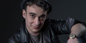 Sergen Deveci yürümeye başladı