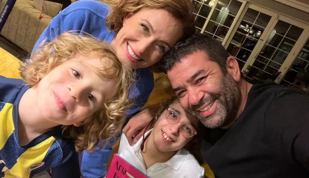Ceyda Düvenci ve Bülent Şakrak 'ayrılık yok' dedirtti!