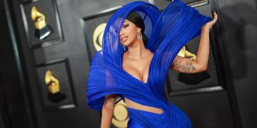 2023 Grammy Ödülleri en iyi kırmızı halı görünümleri cardi b 00