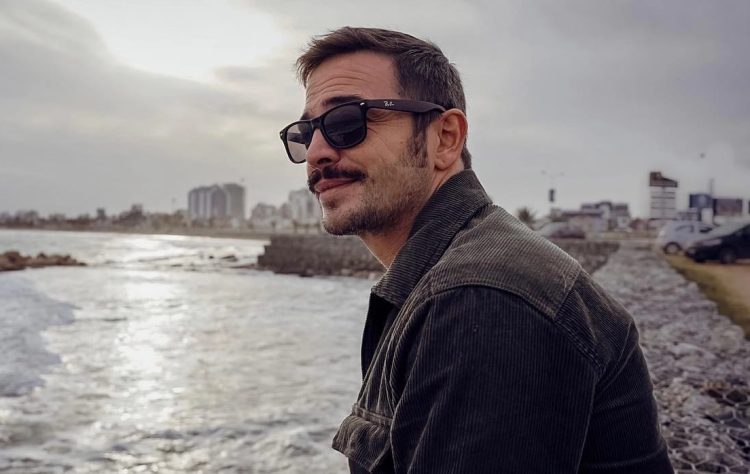 Ahmet Kuralın belindeki tümör ameliyatla alındı