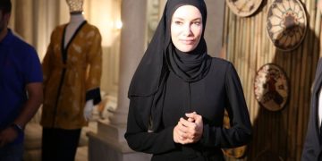 Gamze Özçelik ve ekibi Hatay da konteyner kent kurma çalışmalarına başladı