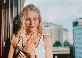 Melis İşiten kazada hayatını kaybeden arkadaşı Tolga Güleryüz ü andı