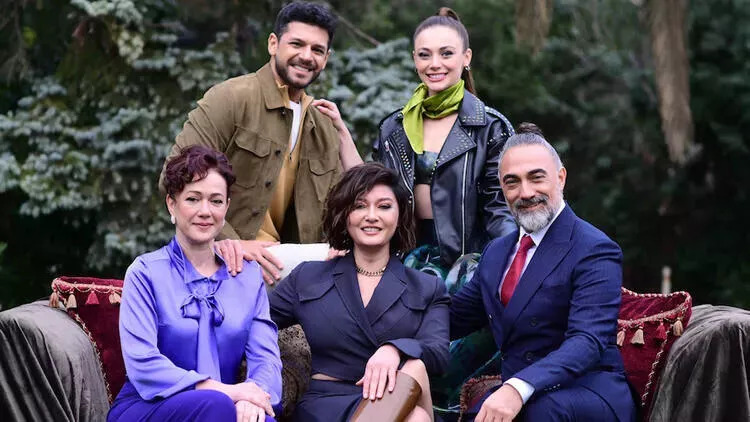 Merakla beklenen 'Veda Mektubu' dizisinden göz kamaştıran afiş!