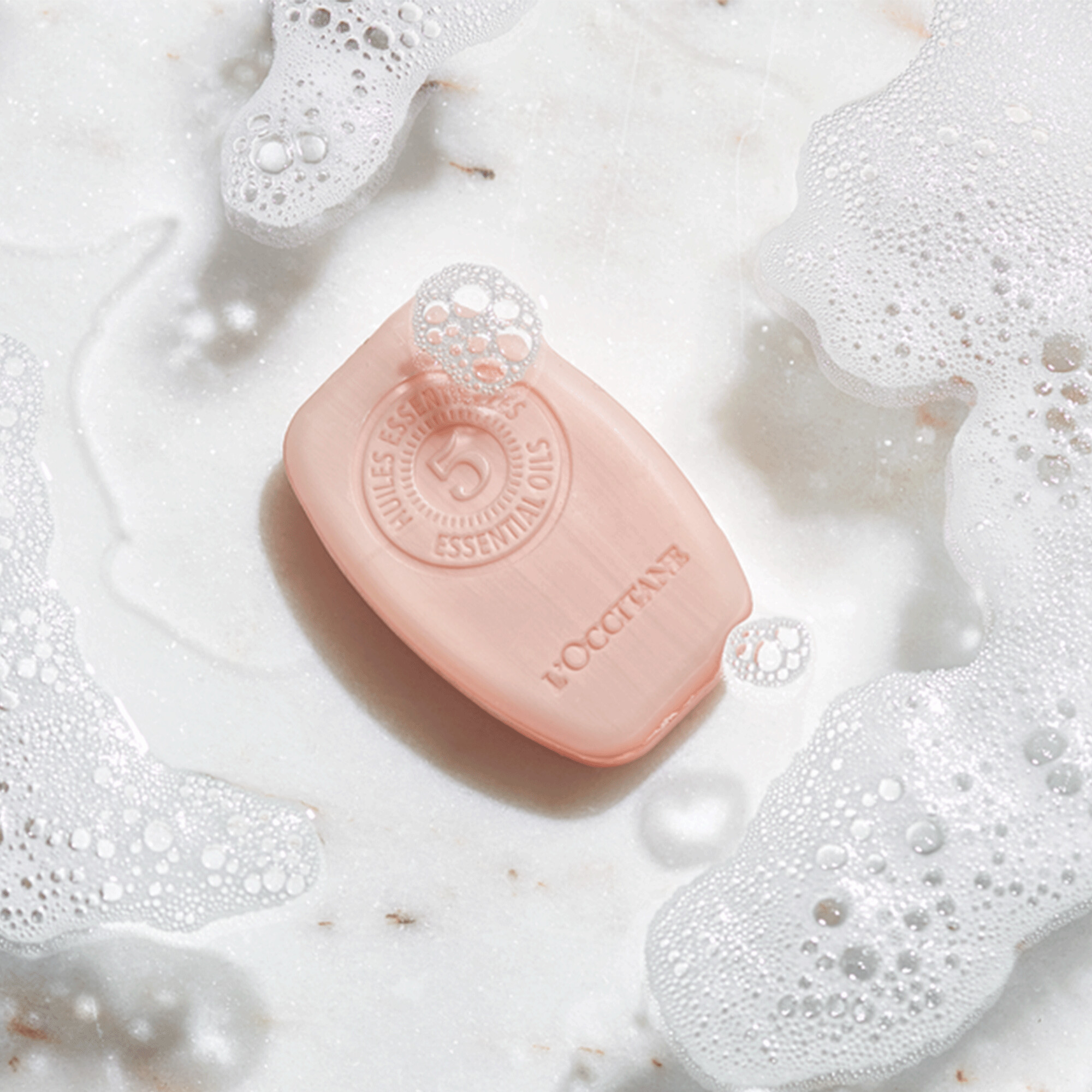 Su içermeyen güzellik ürünlerine dolabınızda yer açın