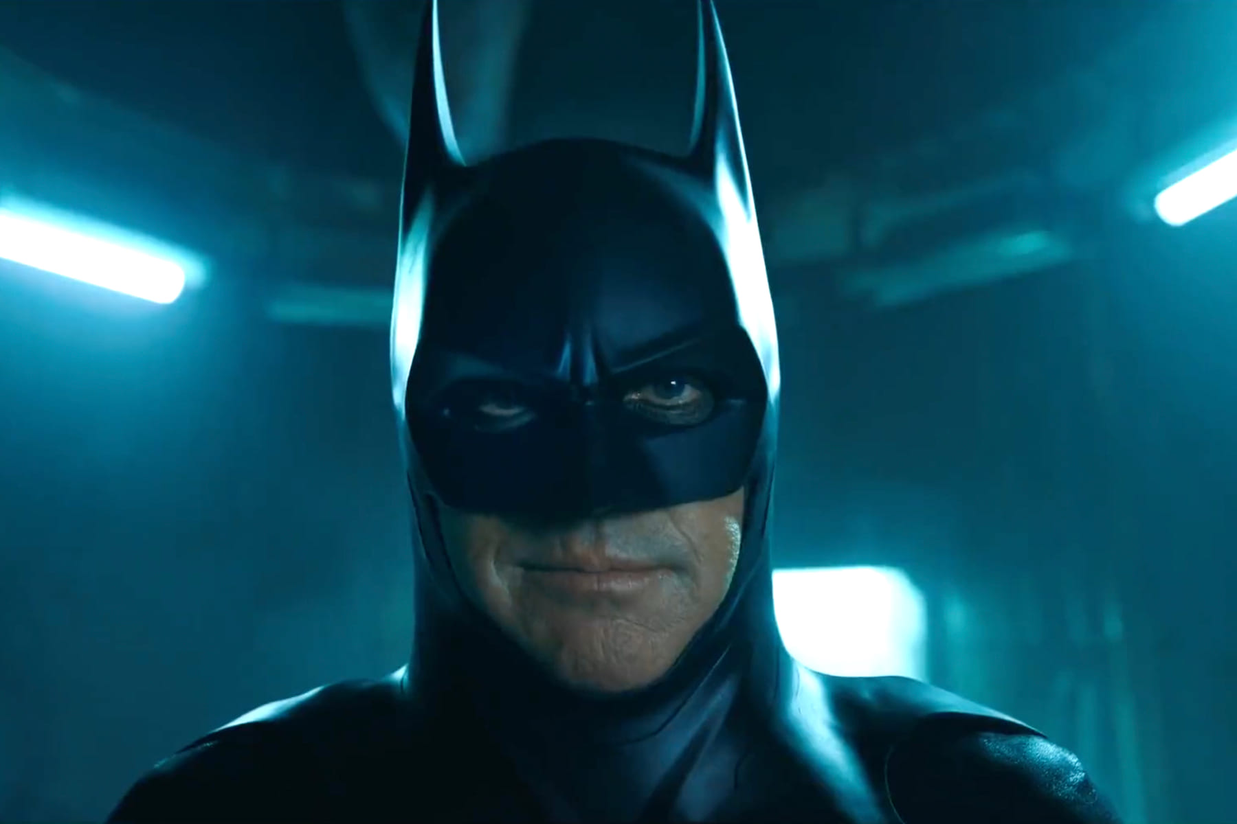 The Flash filminden ilk resmi fragman geldi!
