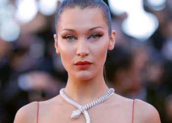Bella Hadid, Charlotte Tilbury’nin marka elçisi oldu!