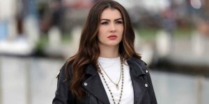 Burcu Özberk'ten dikkat çeken takipleşme