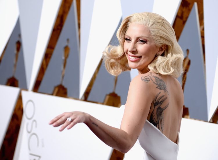 Dünyaca ünlü şarkıcı Lady Gaga davalık oldu