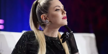 Eda Ece den samimi açıklamalar Komik bir sevgiliyim