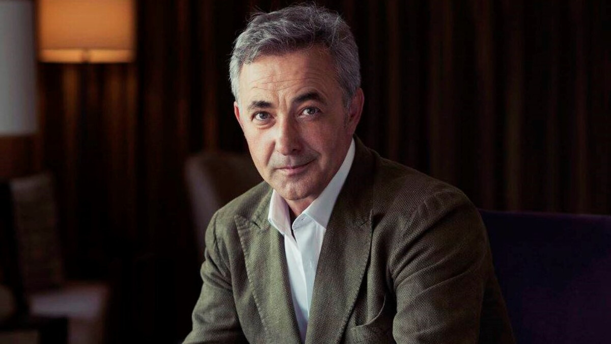 Mehmet Aslantuğ milletvekilliğine soyundu