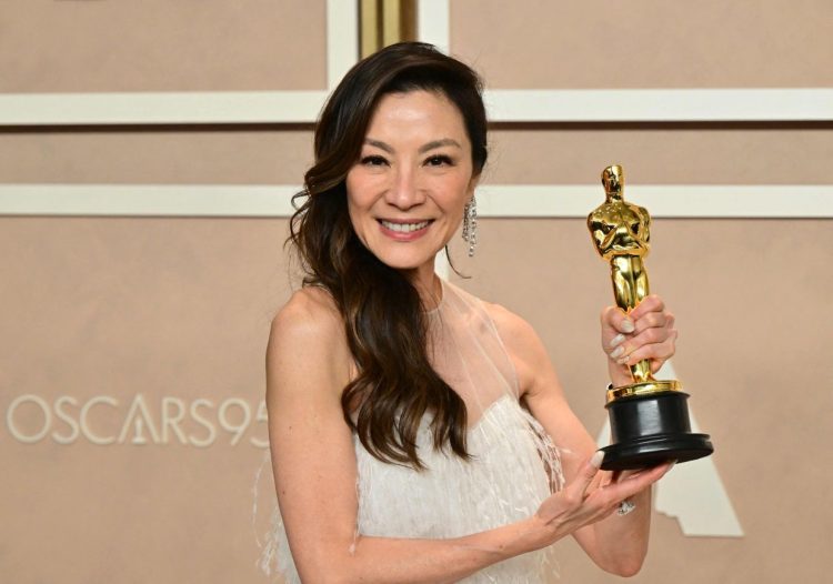95th Annual Academy Awards - Press Room - All Magazine Michelle Yeoh, Oscar tarihinde bir ilke imza attı!
