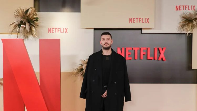 Uraz Kaygılaroğlu’nun korumaları gazetecilere saldırdı!