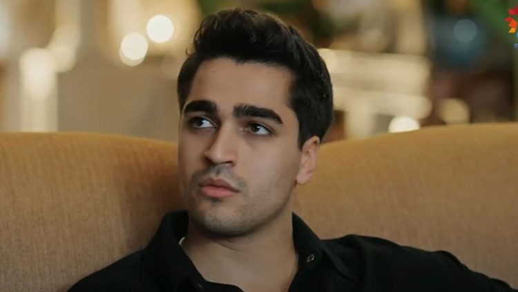 Mert Ramazan Demir: Makineyle kaşlarımı aldım
