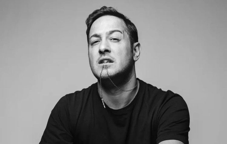 Sarp Apak ‘Ölümlü Dünya’ filminin ikincisi çekilecek