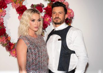 Ünlü şarkıcı Katy Perry sevgilisine bırakma kararı verdiğini söyledi