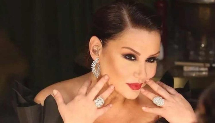 Deniz Seki Photoshop’un ayarını kaçırdı!