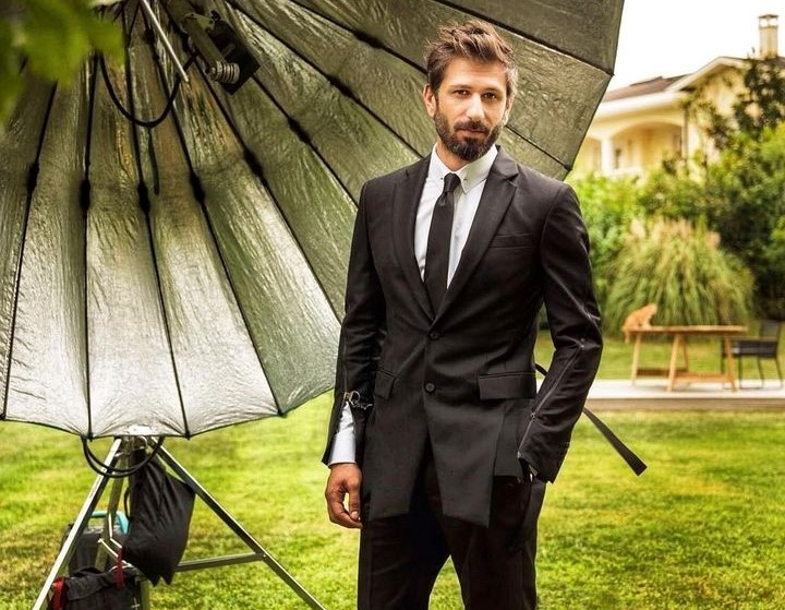 Aile dizisinden ayrılan ünlü oyuncunun yeni projesi netleşti-1 - All Magazine Aile dizisinden ayrılan ünlü oyuncunun yeni projesi netleşti