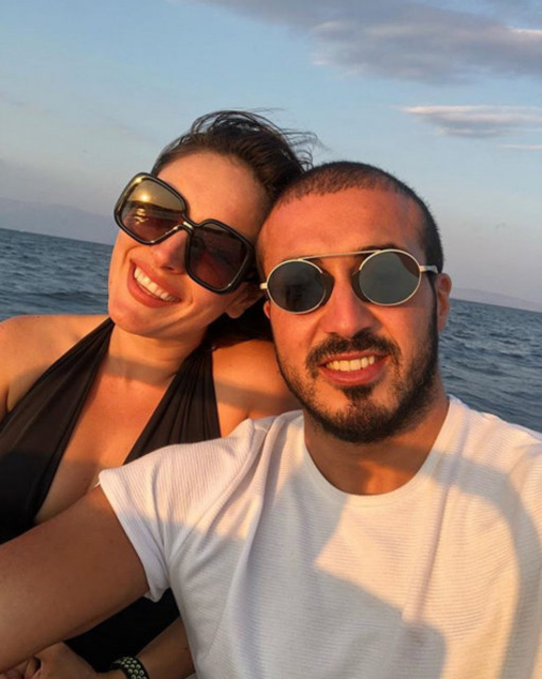 Ezgi Mola ile Mustafa Aksakallı evleniyor
