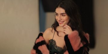 Hazar Ergüçlü’nin yeni sevgilisi ünlü müzik grubunun solisti çıktı
