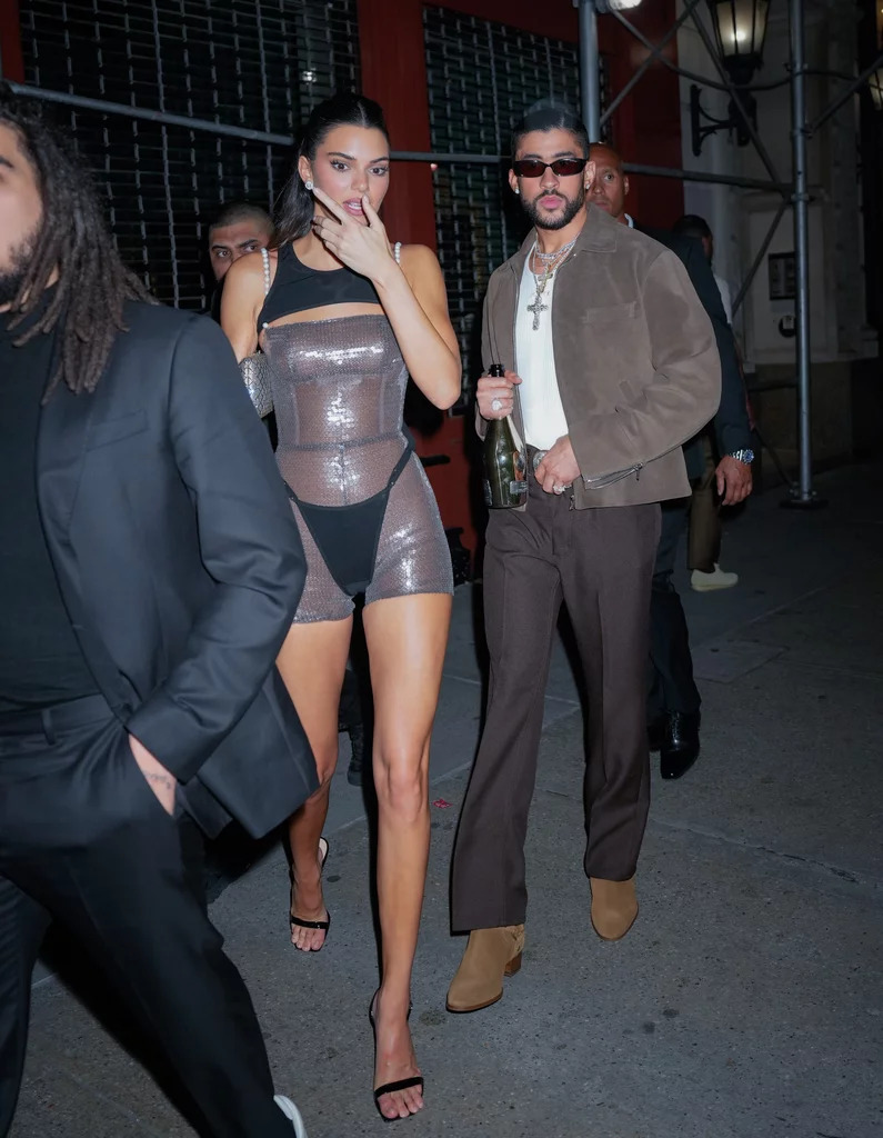 Kendall Jenner, MET Gala parti kıyafetiyle alay konusu oldu! “Eksik bir şeyler var” 