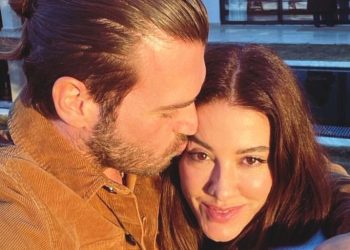 Kıvanç Tatlıtuğ ile Başak Dizer’den aşk pozu