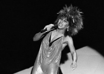 Rock’n Roll yıldızı Tina Turner hayata gözlerini yumdu