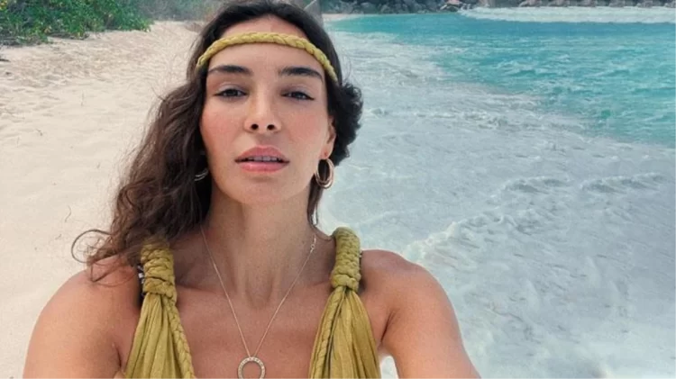 Ebru Şahin'in yeni pozları hayranlarını büyüledi