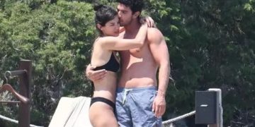 Pınar Deniz ve Kaan Yıldırım, Bodrum'da aşklarını gözler önüne serdi