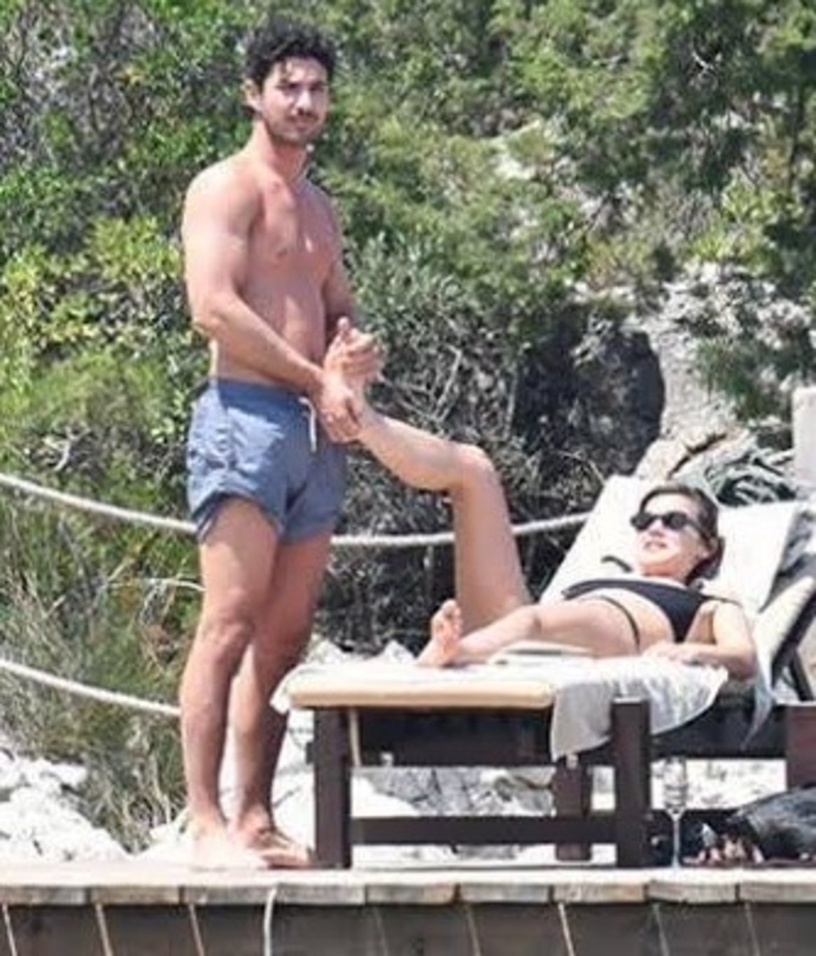 Pınar Deniz ve Kaan Yıldırım Bodrumda aşklarını gözler önüne serdi