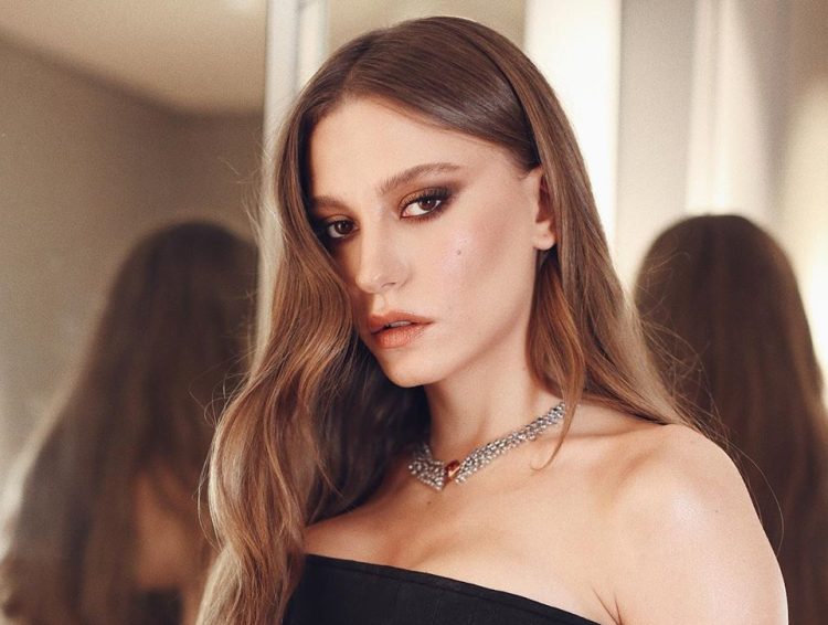 Serenay Sarıkaya’ya eski sevgilisinin yorumu soruldu: Eee… Ne var bunda?