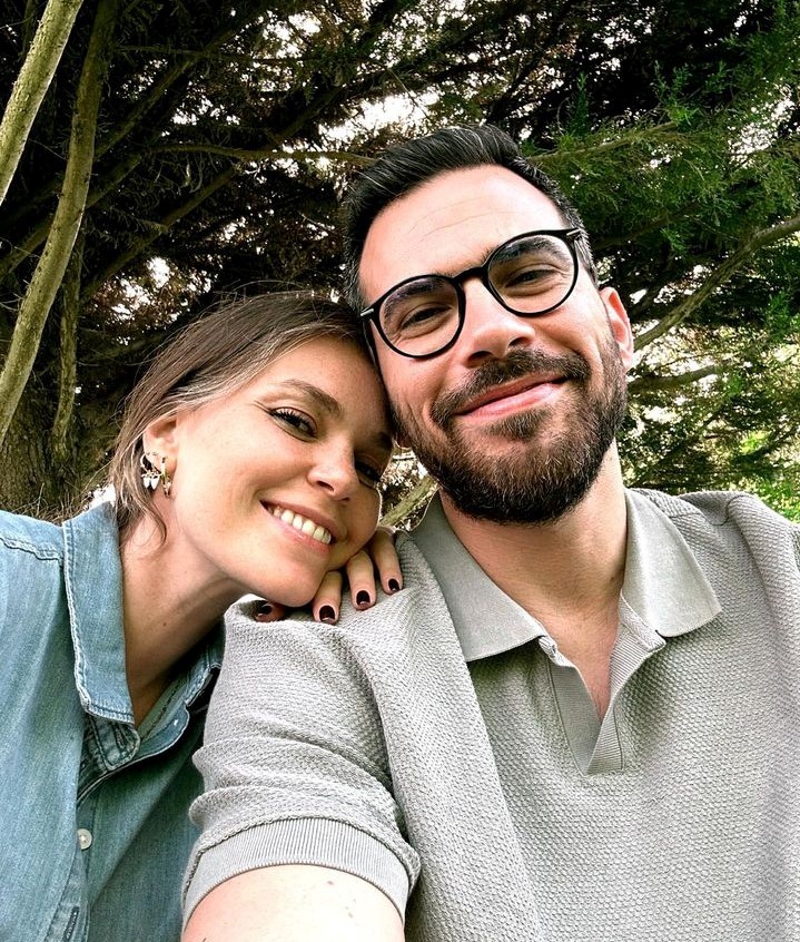 8 aylık hamile olan Aslı Enver tatil fotoğraflarını sosyal medyada paylaştı