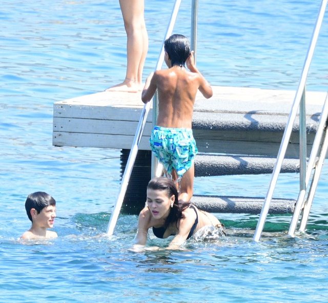 Aslıhan Karalar'ın Bodrum tatili
