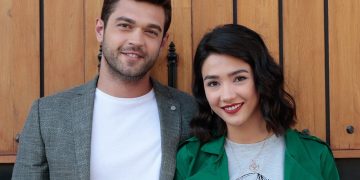 Aybüke Pusat ve Furkan Andıç uzun süren arkadaşlıklarının ardından aşklarını ilan etti