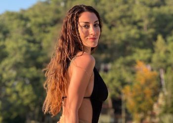 Merve Oflaz plajda zor anlar yaşadı