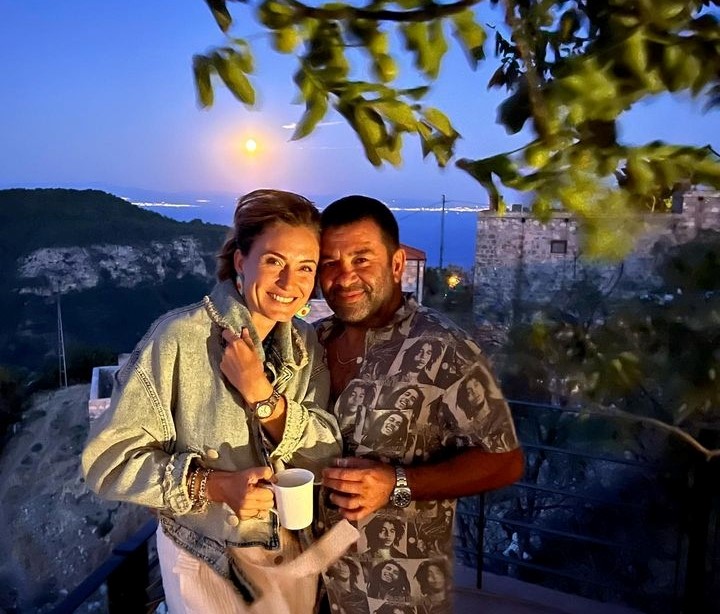 Ünlü Oyuncu Ceyda Düvenci ve Bülent Şakrak anlaşmalı olarak boşandı